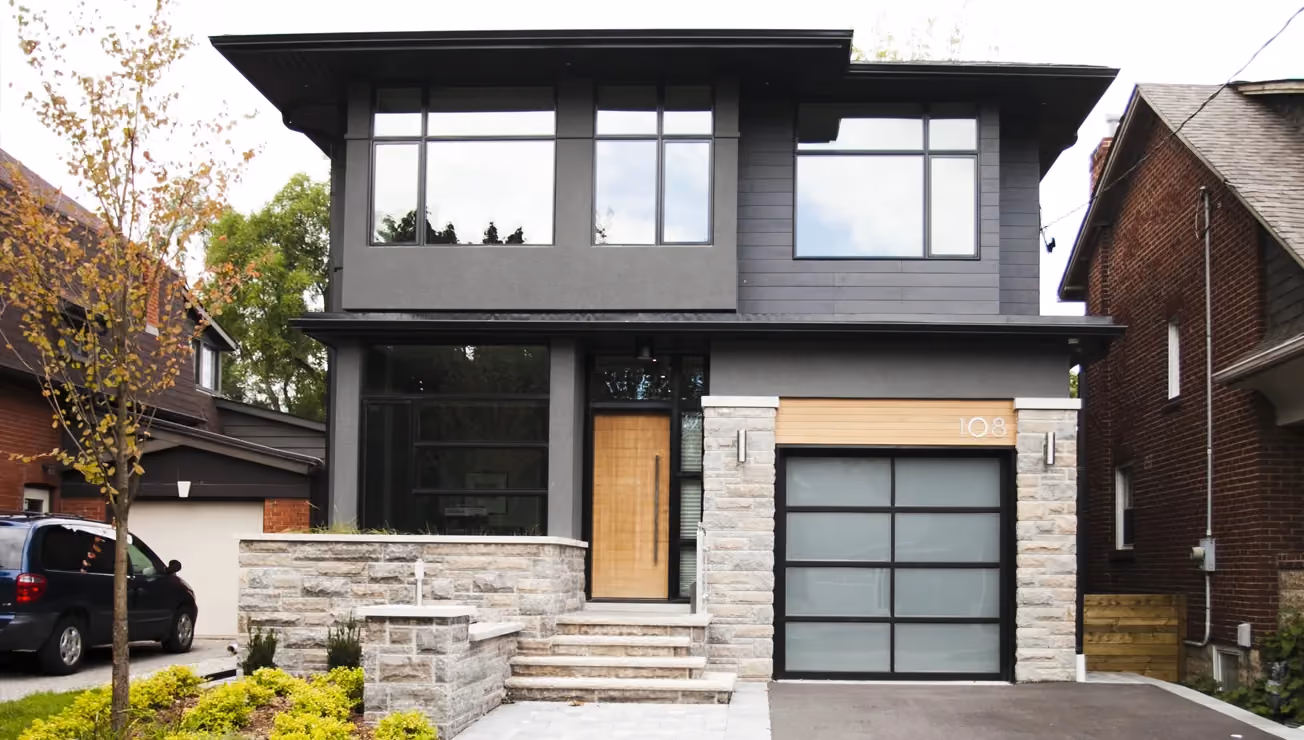 Modern custom home built by RBA Projects in The Kingsway, Toronto, view 2