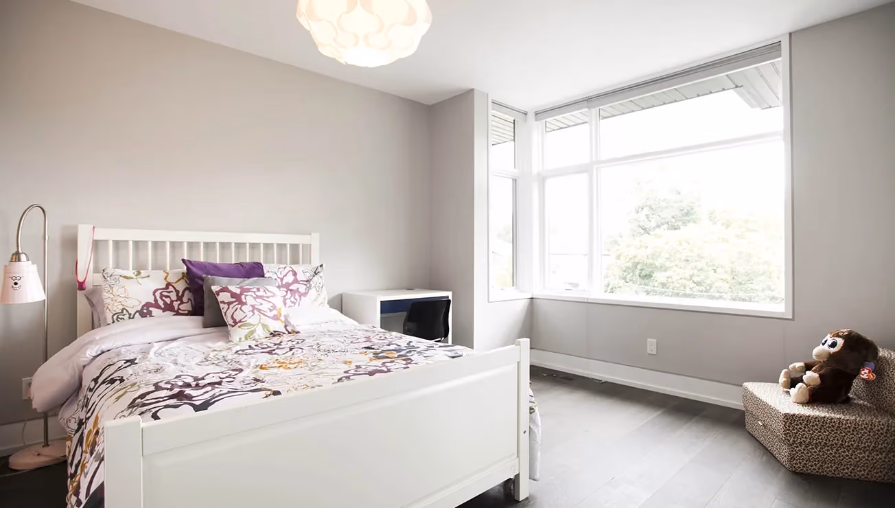 Modern custom home built by RBA Projects in The Kingsway, Toronto, view 17