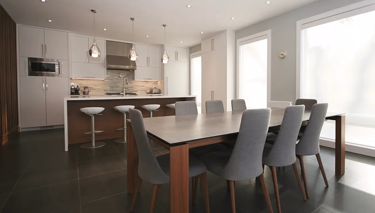 Modern custom home built by RBA Projects in Maple, Vaughan, view 3