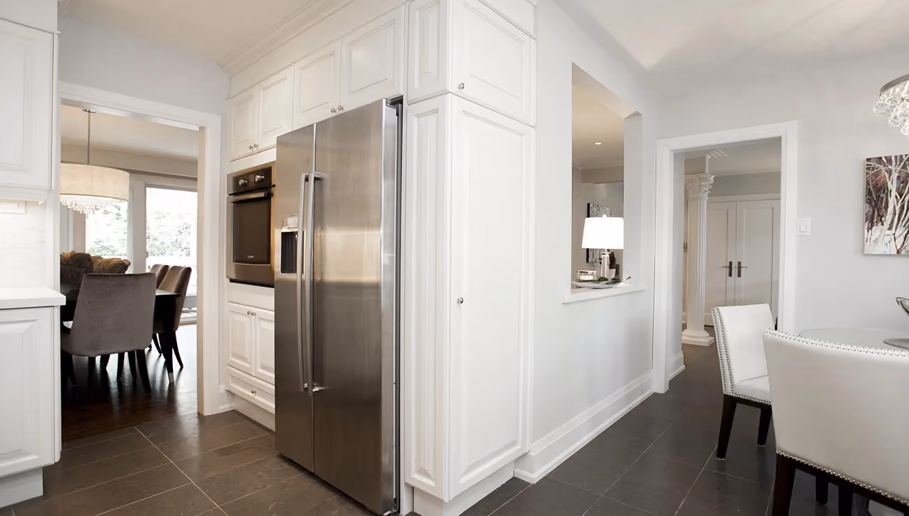 Bungalow renovation by RBA Projects in Thorncrest Village, Toronto, view 5