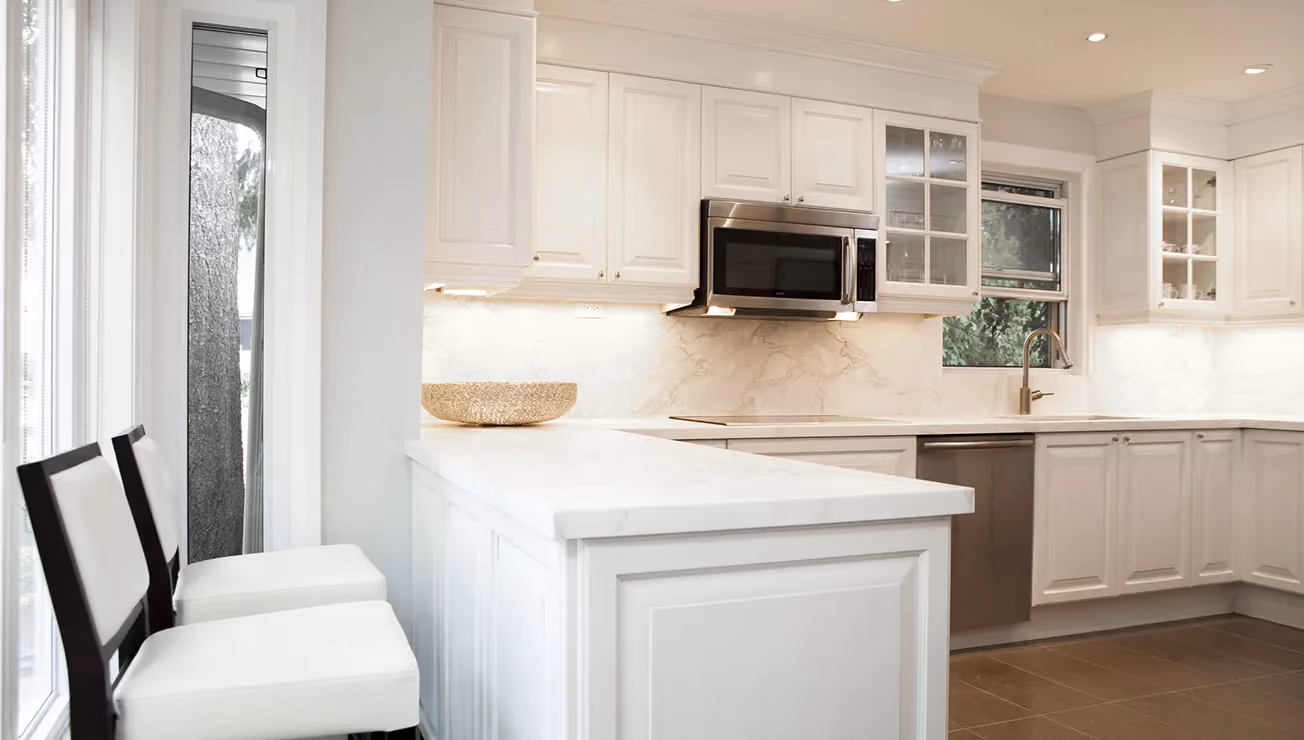 Bungalow renovation by RBA Projects in Thorncrest Village, Toronto, view 3