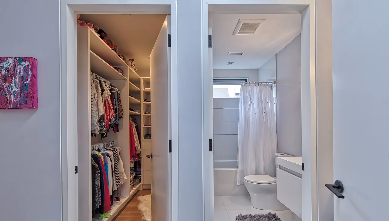 Modern custom home built by RBA Projects in Thompson Orchard, Etobicoke, view 16