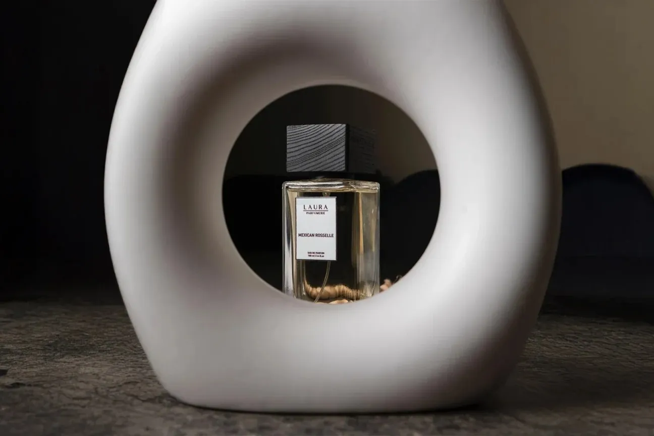 Laura Parfumerie Kuwait Cosmetics & Perfumes shop
