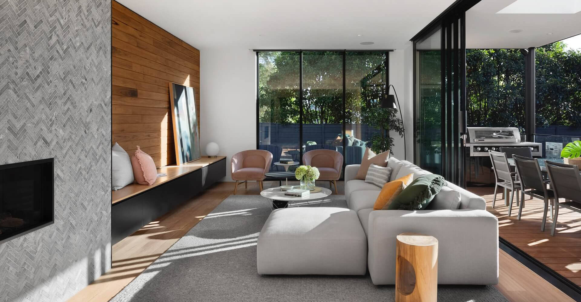 Old to Gold: Transforming an Outdated 70s Brick Dwelling into an Urban Oasis