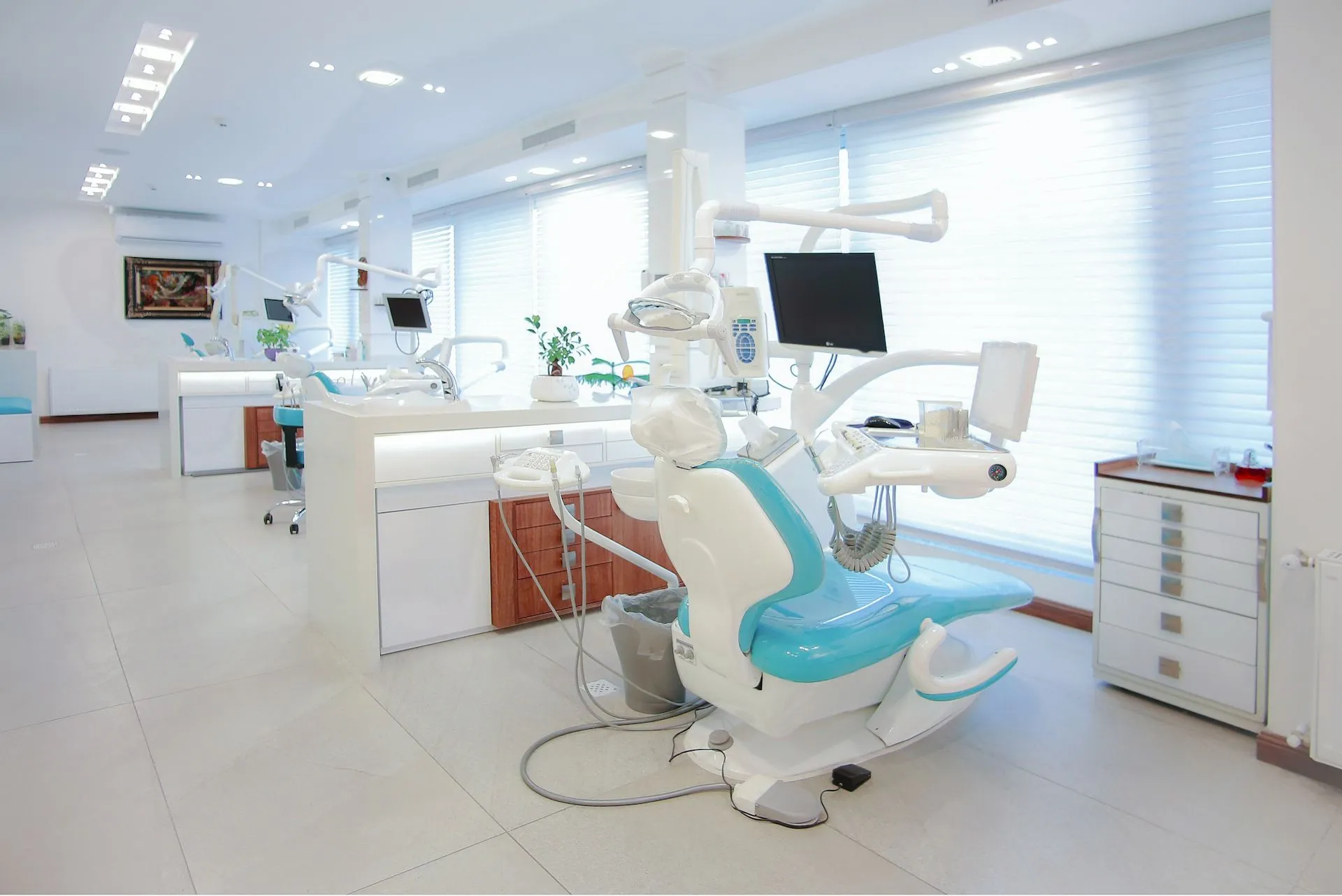 Modern Dentique treatment room
