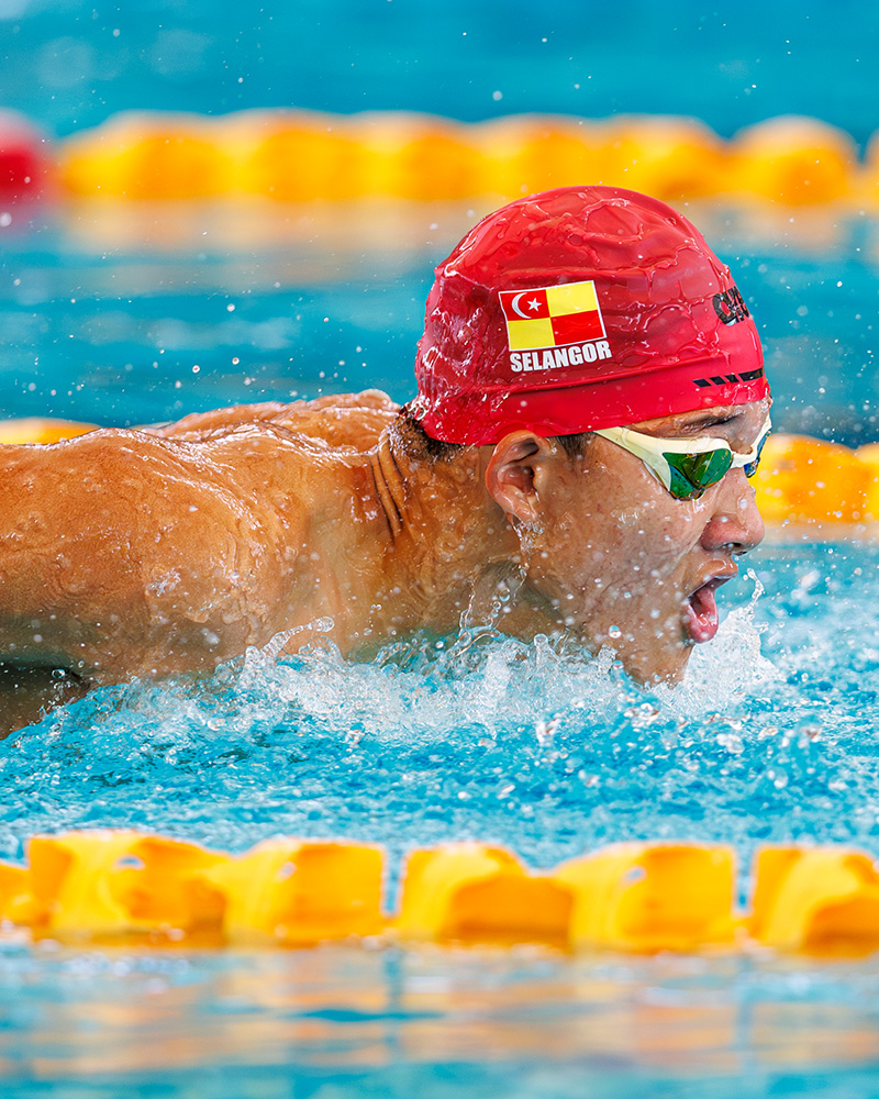 Hermann Tang Bok Yu mid-butterfly stroke at Pusat Akuatik Kuala Lumpur