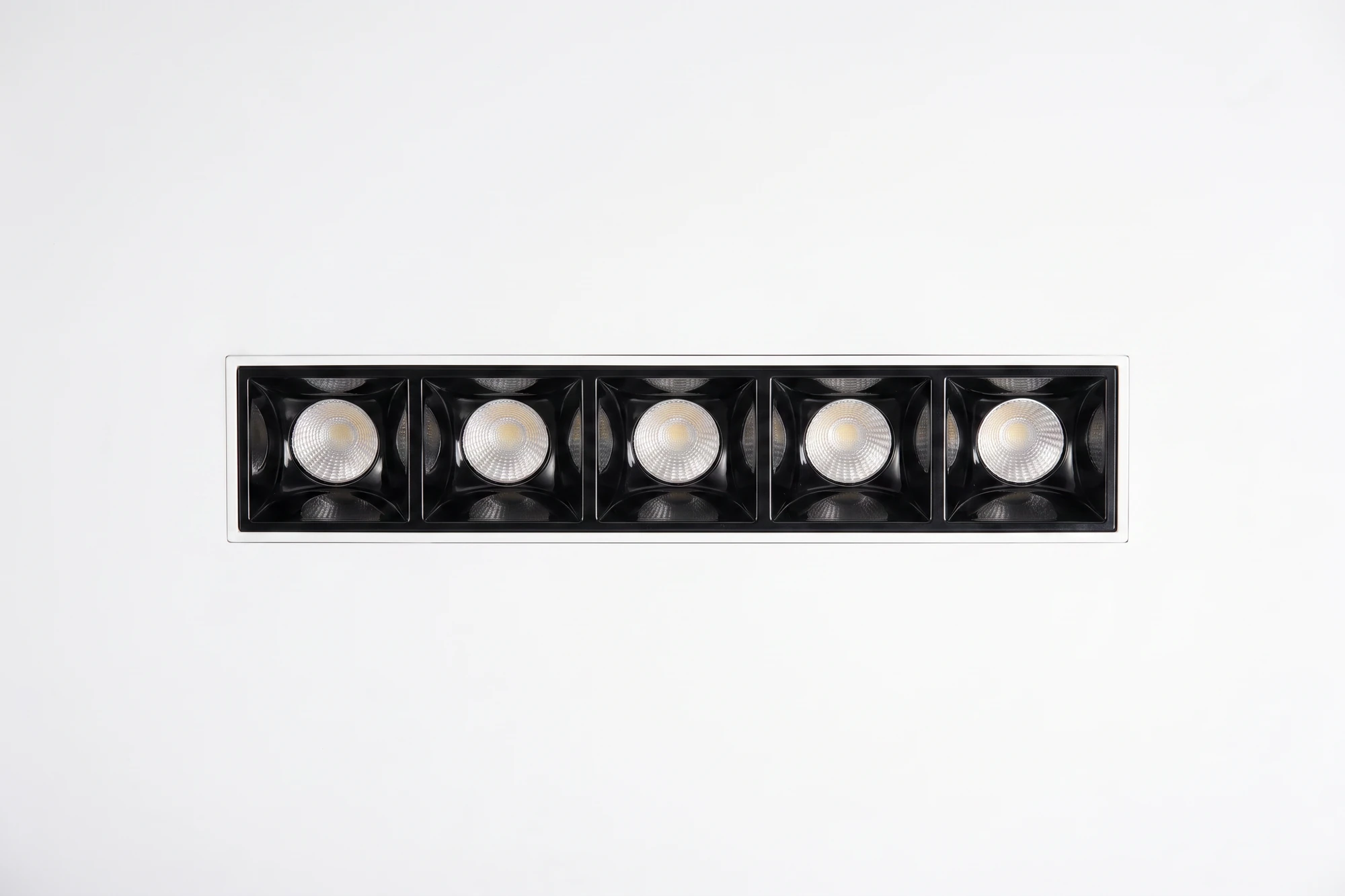 CRO Line MF5 Linear Spotlight 10W (Trimless)