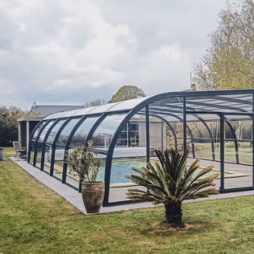 Vérandas & abris de piscine en toiture polycarbonate
