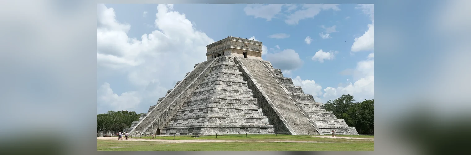 Piramida Kukulkana (El Castillo) w Chichen Itza, Meksyk