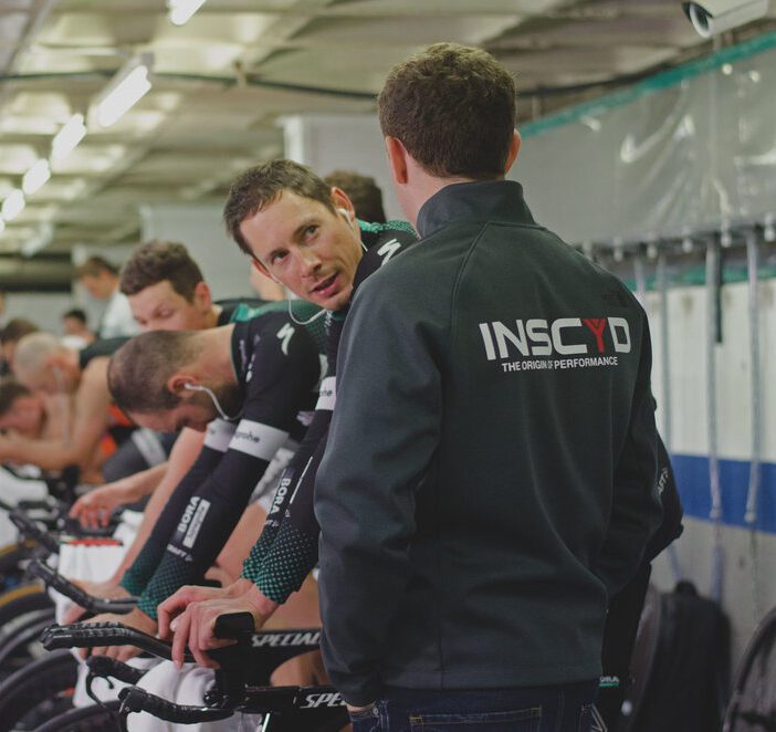 Cyclist perform metabolic test