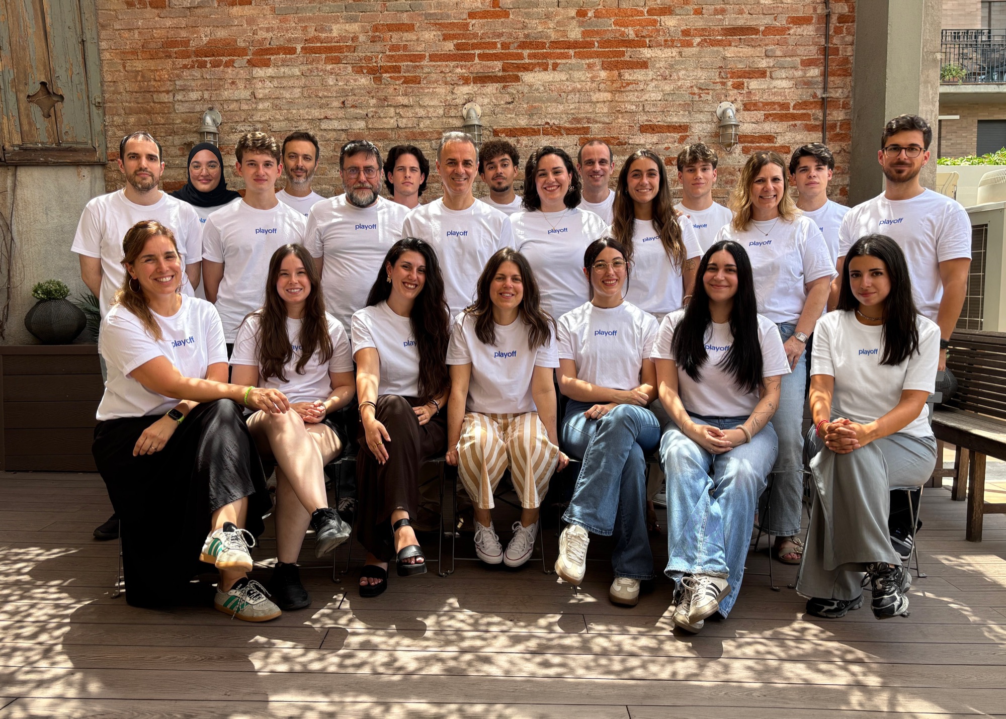 El equipo de Playoff Informática con las camisetas de Playoff