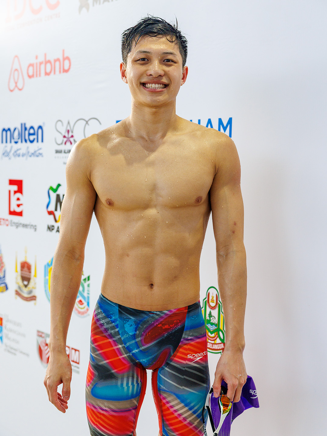 Elson Chun Hong Lee wins the Men's 200m IM for Pulau Pinang