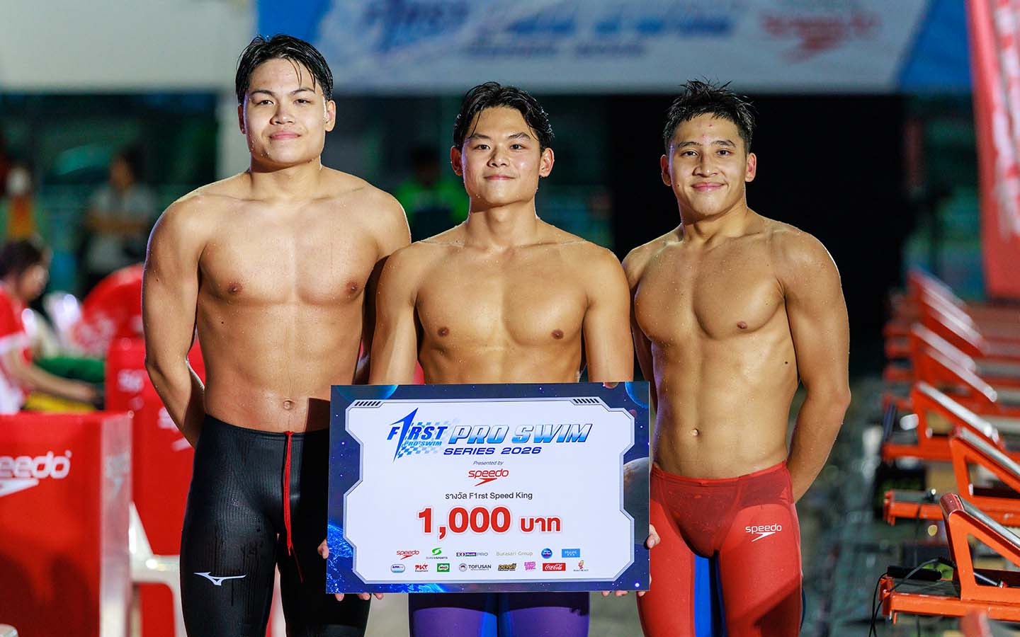 Rachasil Mahamongkol with the F1rst Speed King prize placard