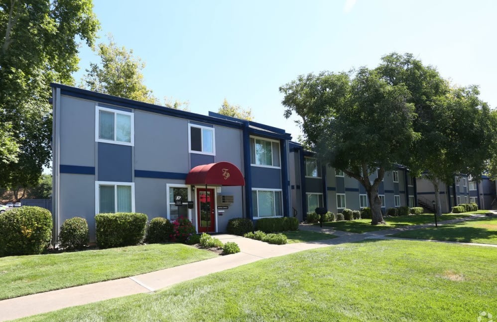 Leasing office exterior
