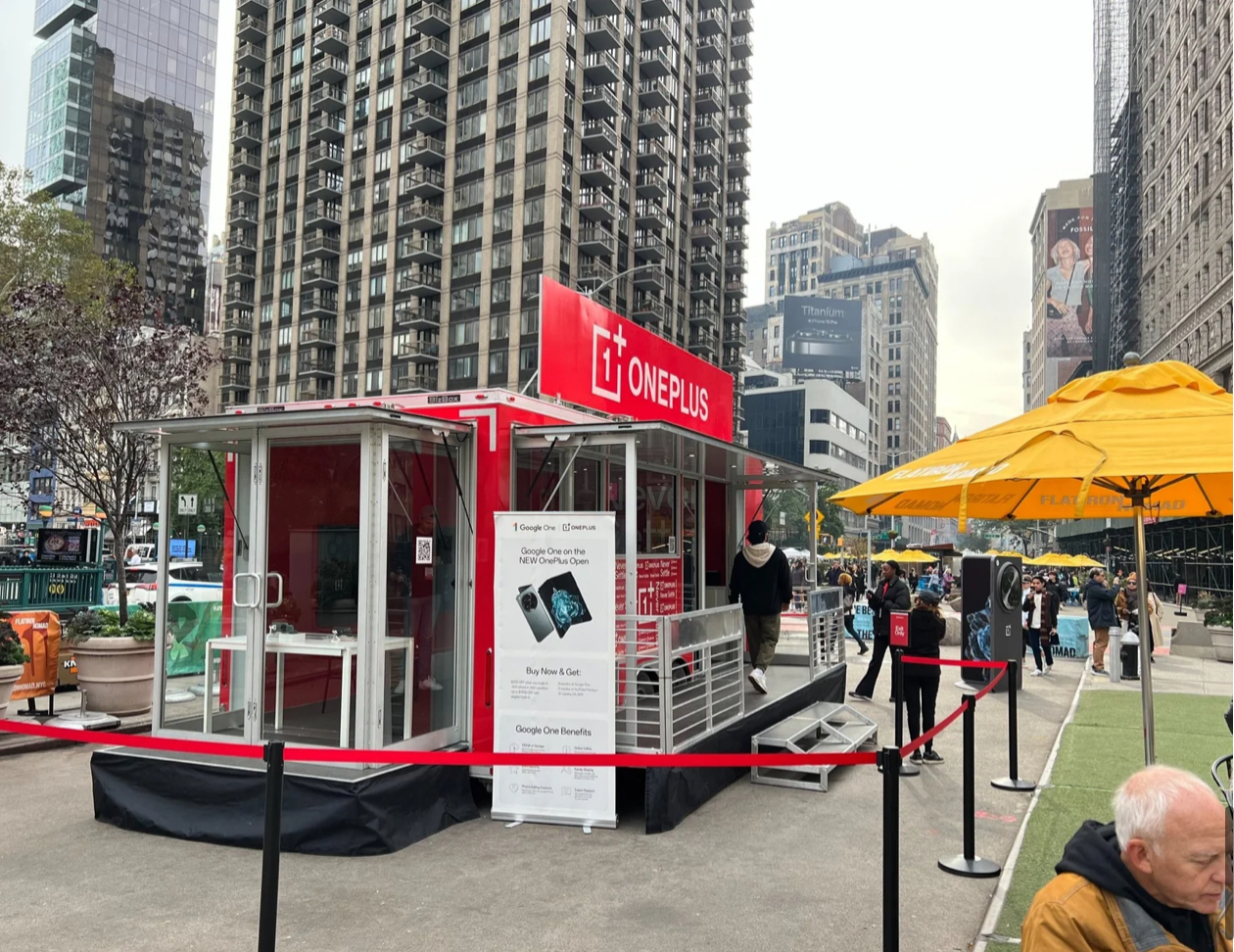  Pop-up kiosk in new york city
