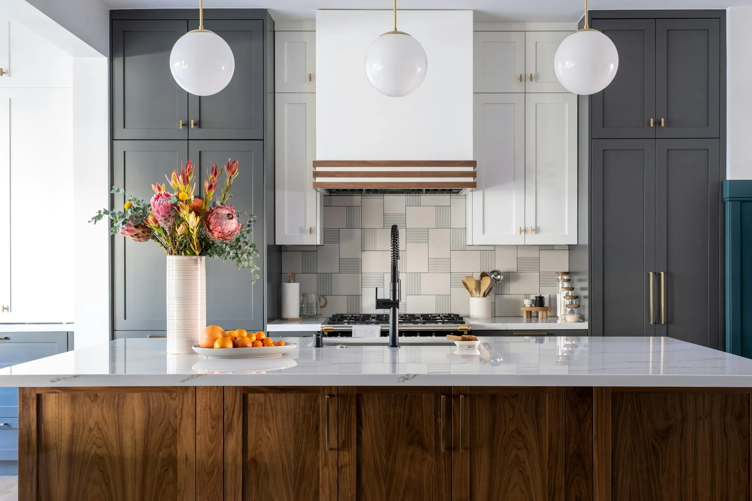 A finished kitchen of the kind Ottawa General Contractors builds