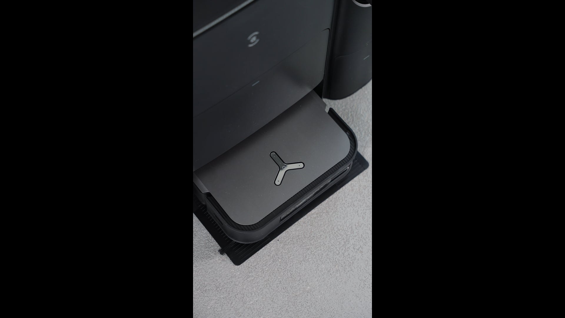 ecovacs1