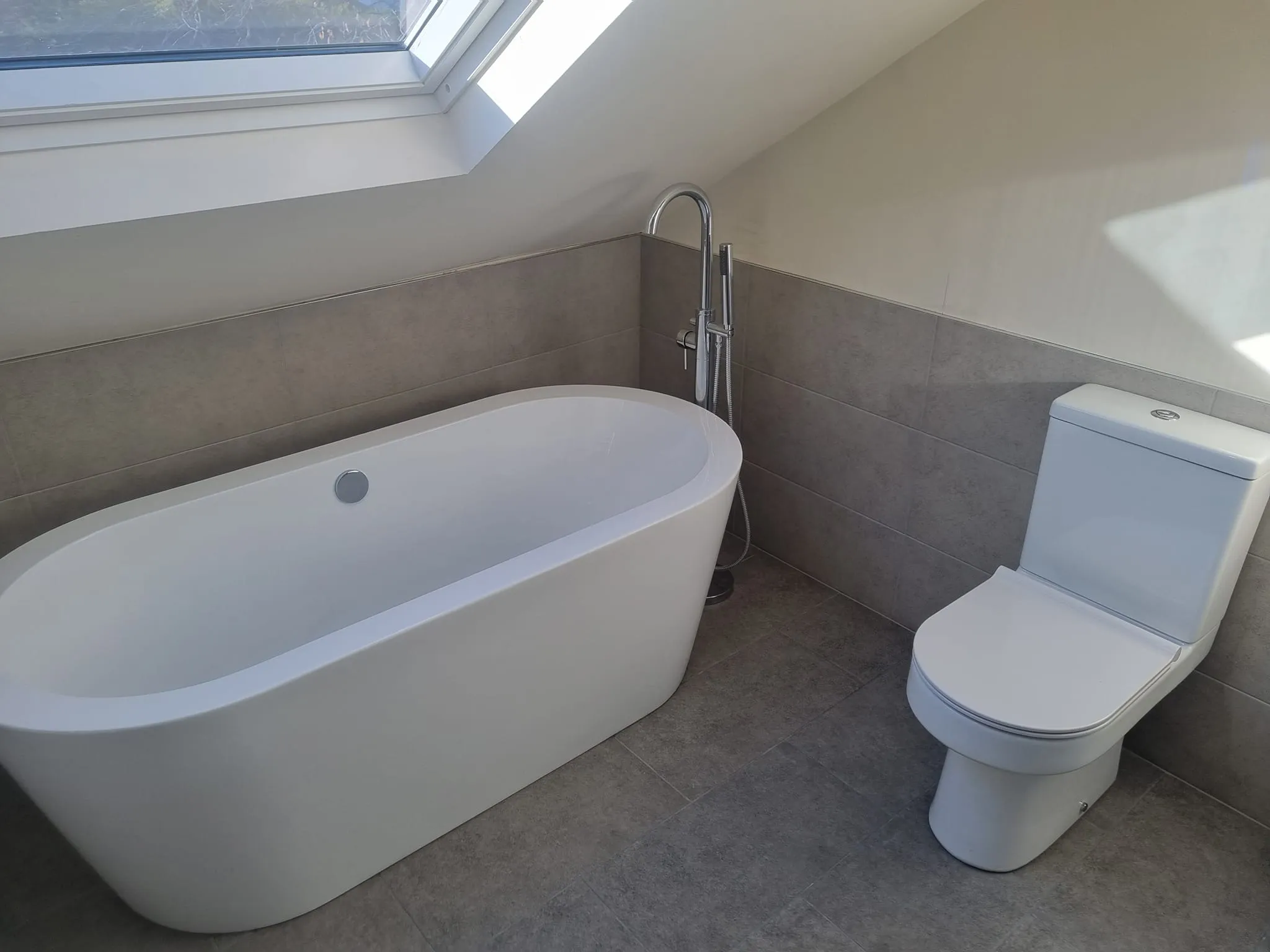 image of ensuite bathroom (for a bed & breakfast)