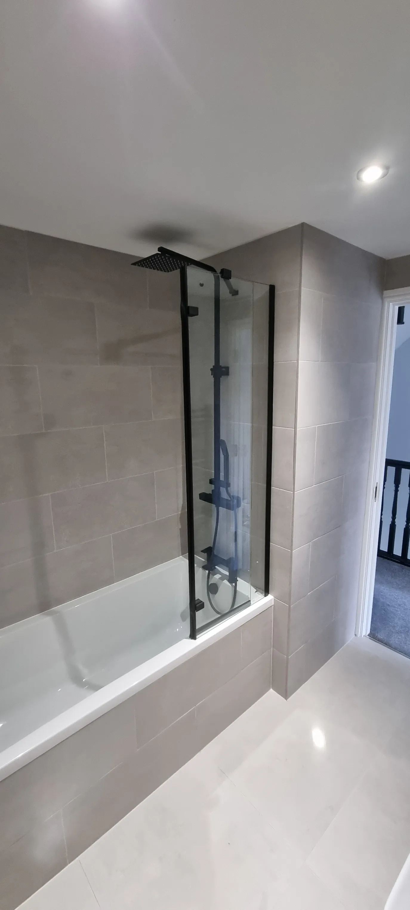 image of ensuite bathroom (for a bed & breakfast)