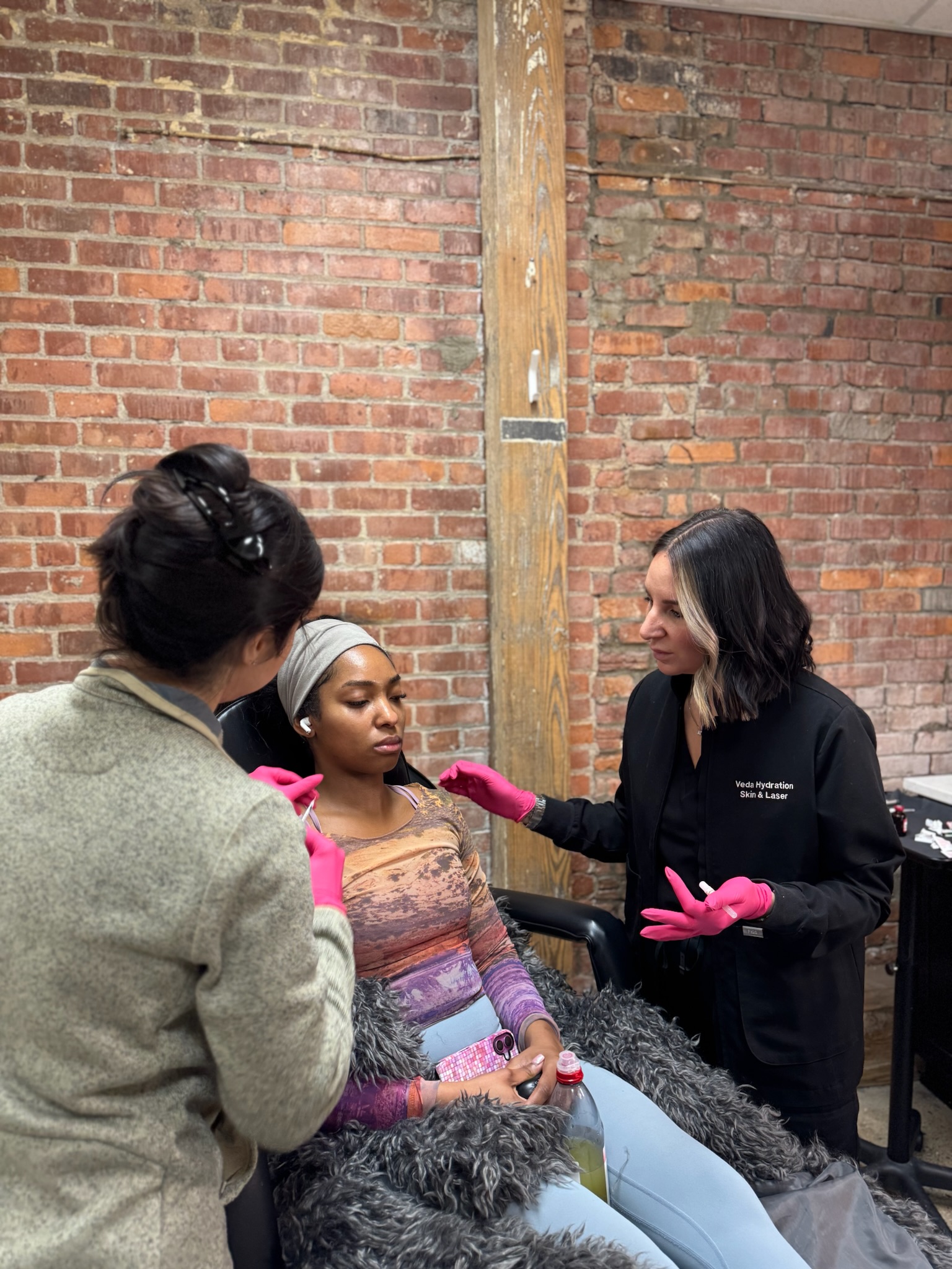 A neurotoxin introductory class taught by our nurse injector, Lindsey. 