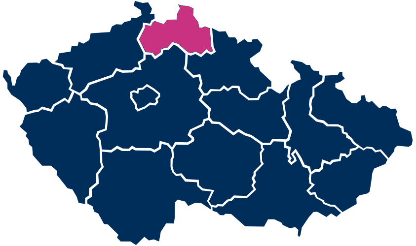 Mapa Česka s vyšrafovaným Libereckým krajem v růžové barvě na severu.