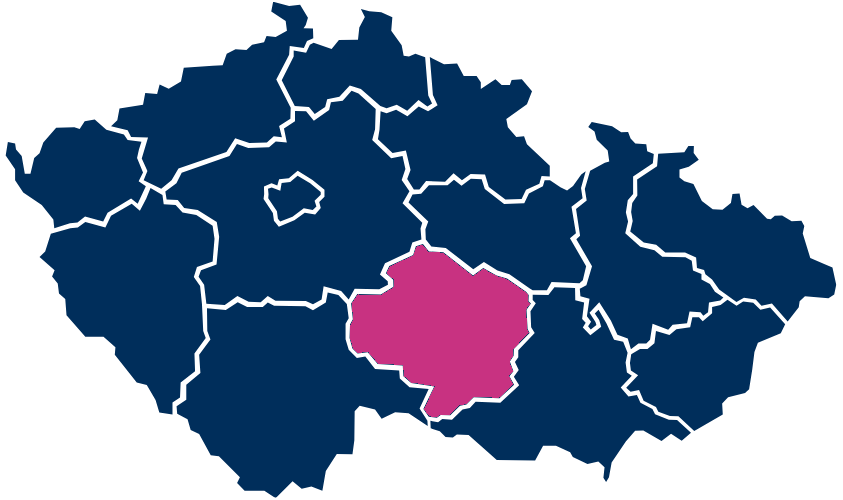 Mapa České republiky se zvýrazněným krajem Vysočina růžovou barvou.