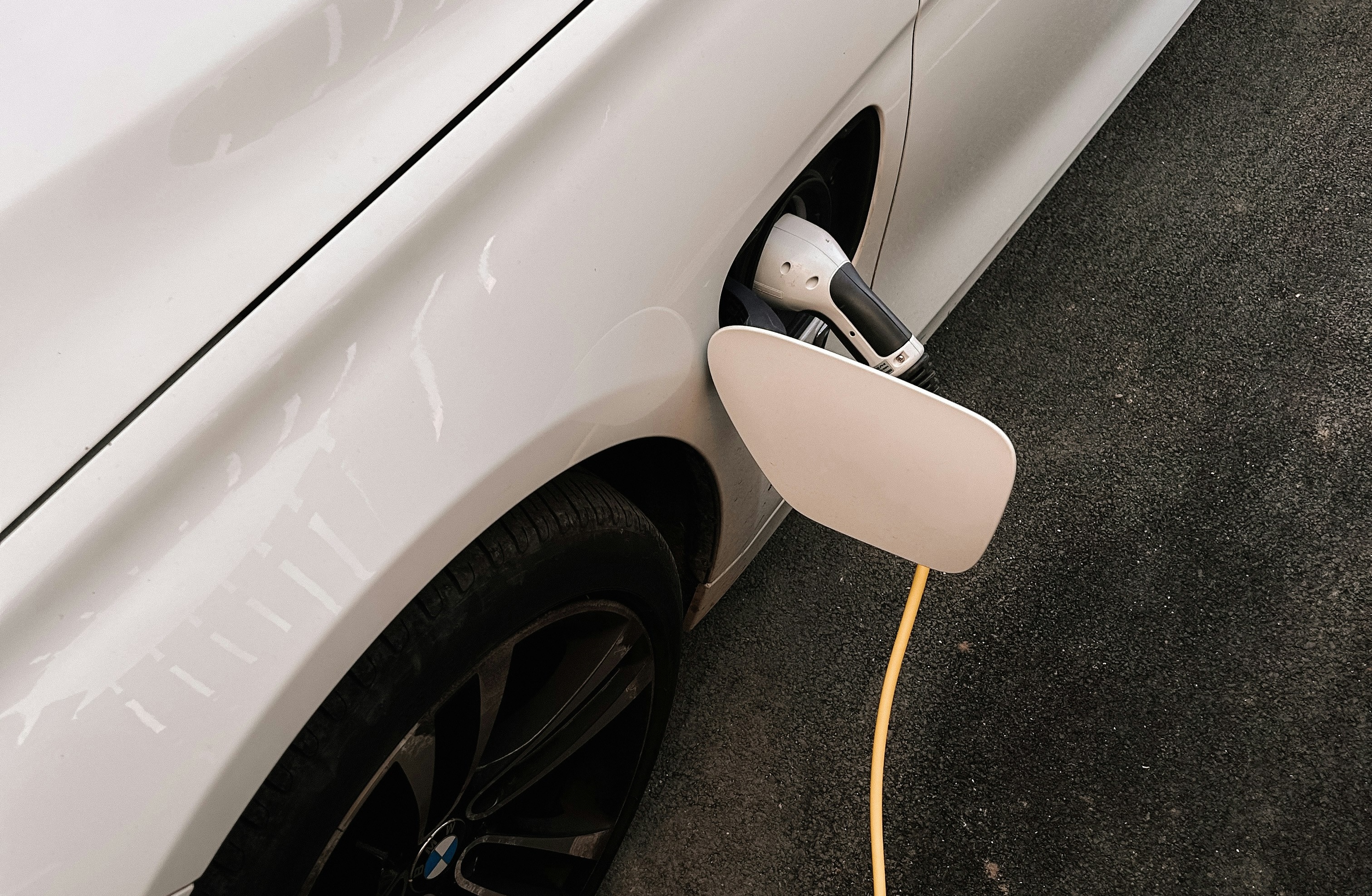from-local-to-global-enabling-international-ev-driver-access-in-4-steps