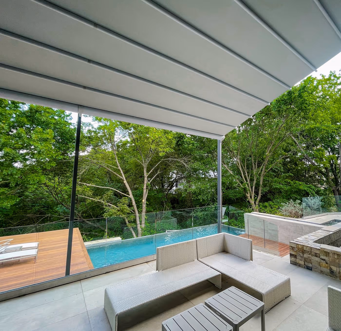 Wall-to-wall courtyards