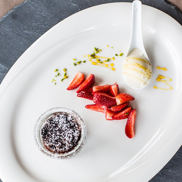 Dessert im Hotel Meisser, Guarda - Engadin, Schweiz