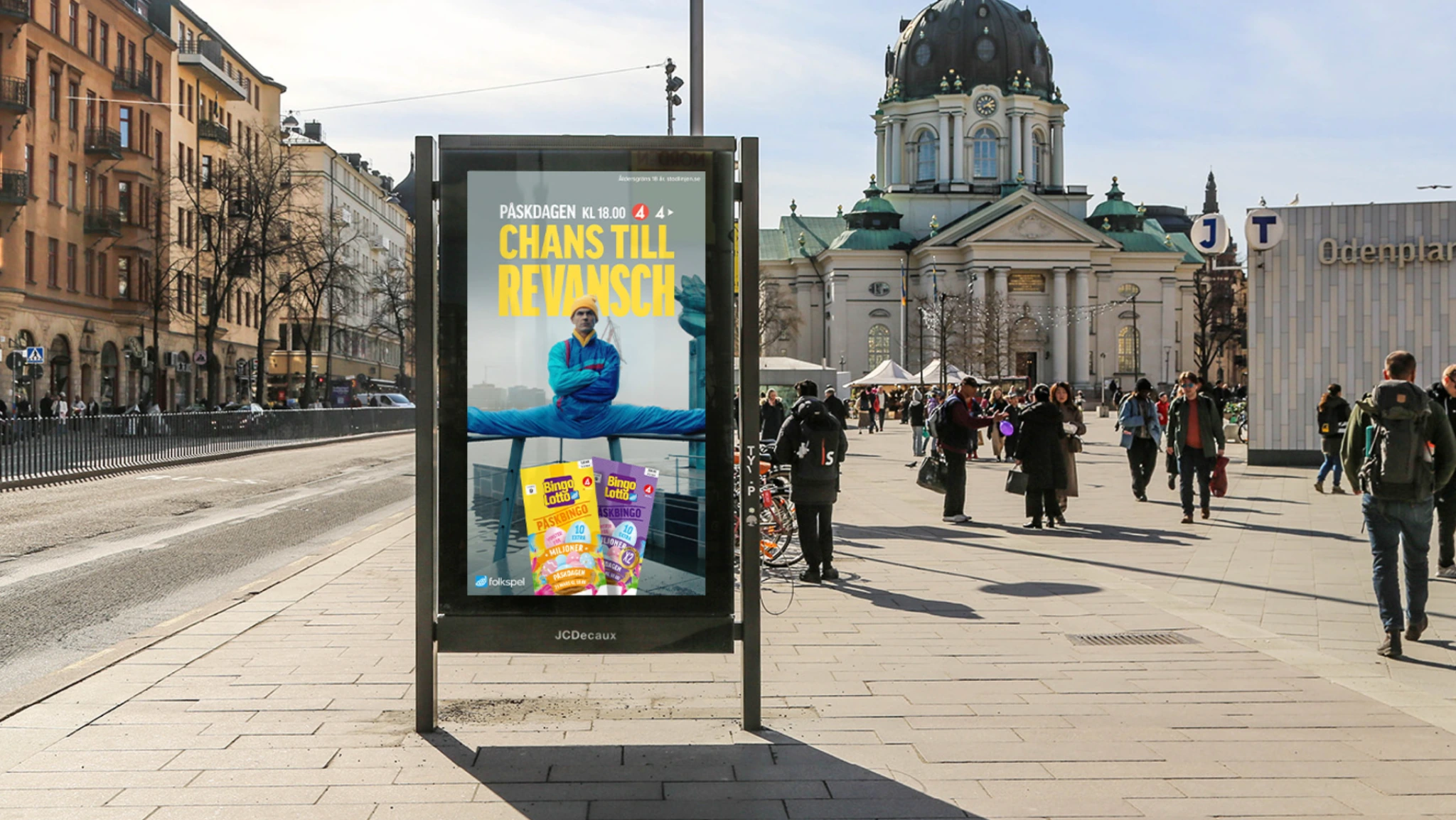 Utomhusreklam för Bingolotto vid Odenplan.