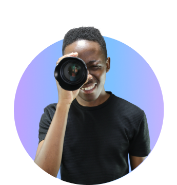 Man holding camera lense