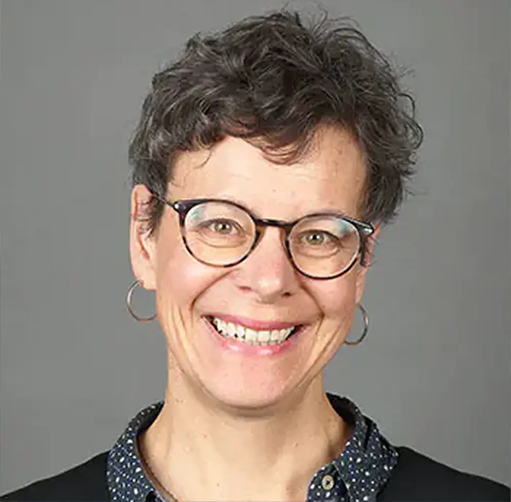 Porträt von Esther Schäfer, Workshop-Moderatorin im Good Change Netzwerk