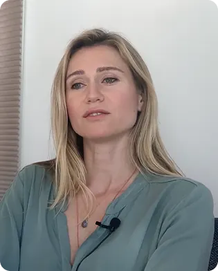 Portrait of Luba who is a customer of blushield