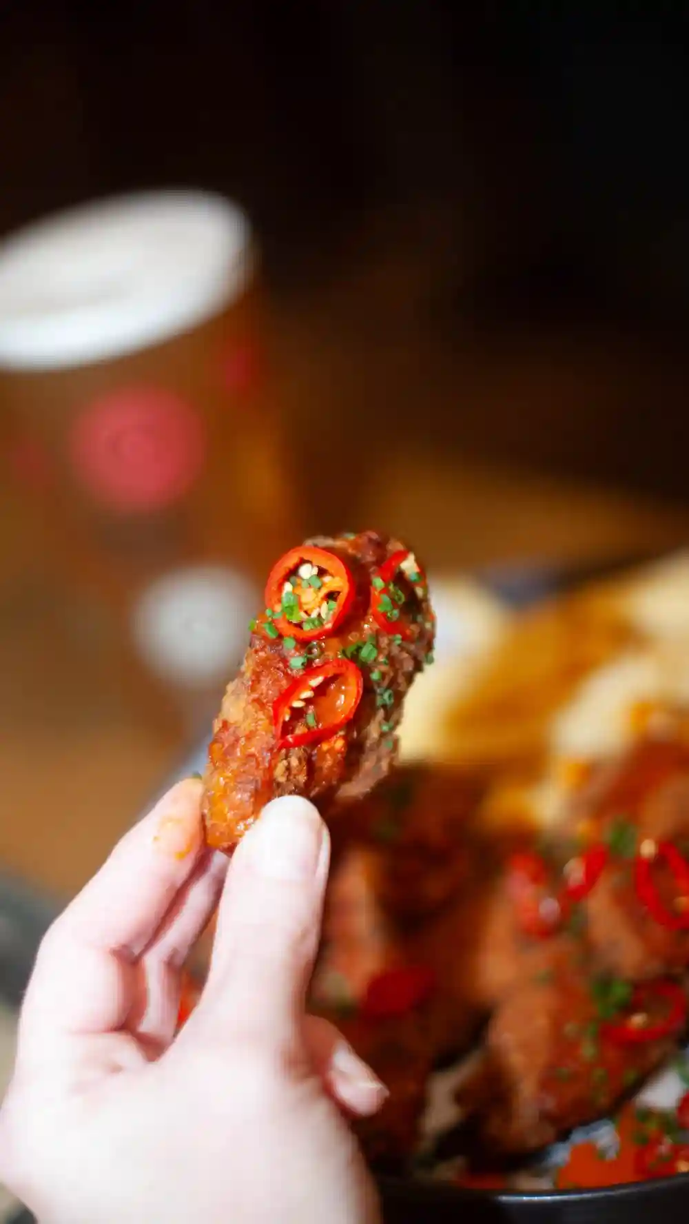 👌🔥 It’s Wings Wednesday at B&K and we’re feeling extra saucy today (we’ve got wipes don’t worry) if you fancy the juiciest, crispiest portion of wings, fries AND a pint of your favourite beer, all for £13.95 then get yourself down to Brewhouse and Kitchen! 🙌😍 • • • #brewhouseandkitchen #cheapeatslondon #wingswednesday #londonfoodie