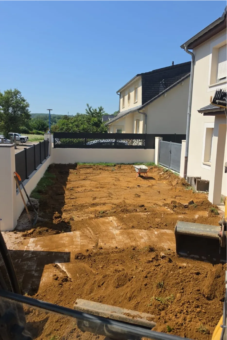Terrassement et préparation du sol pour aménagement extérieur, RK Aménagement