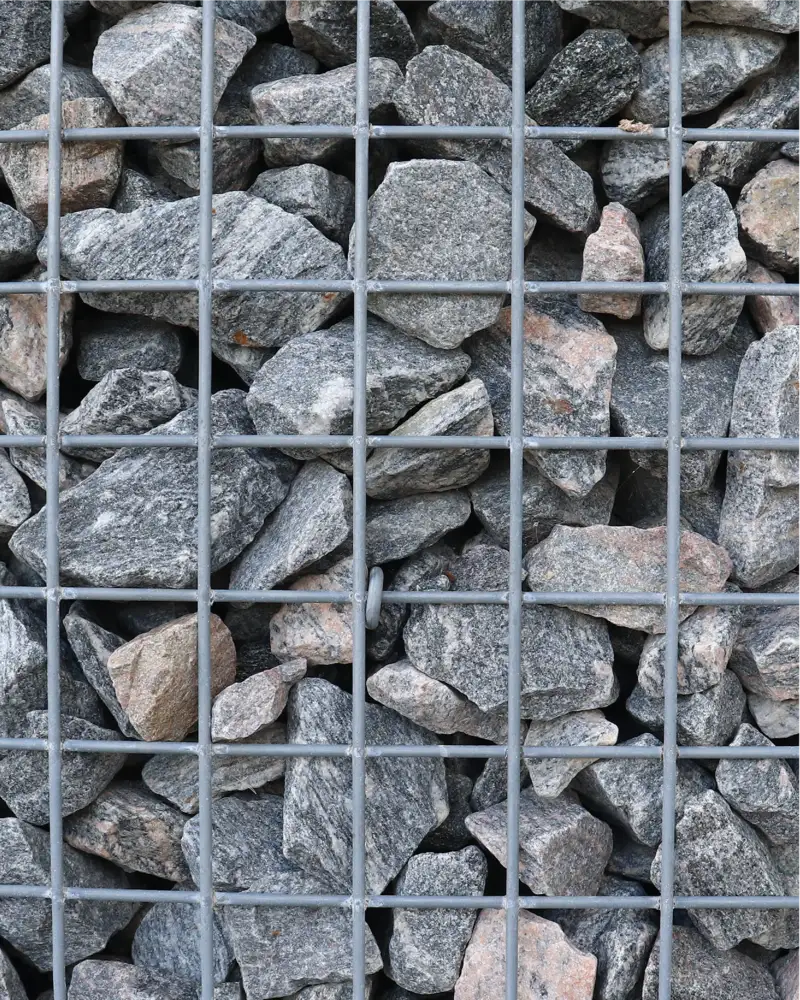 Détail d'un muret de clôture en gabion en Moselle — RK Aménagement