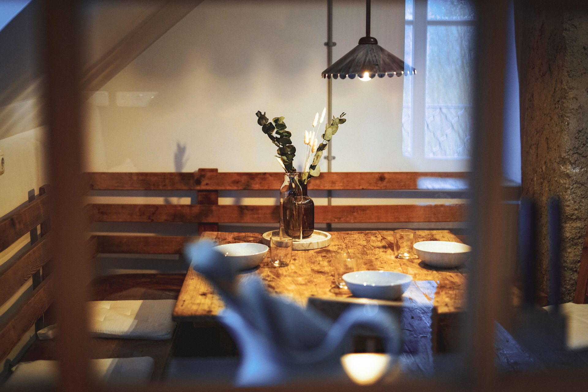 Esstisch im Apartment Bergfried