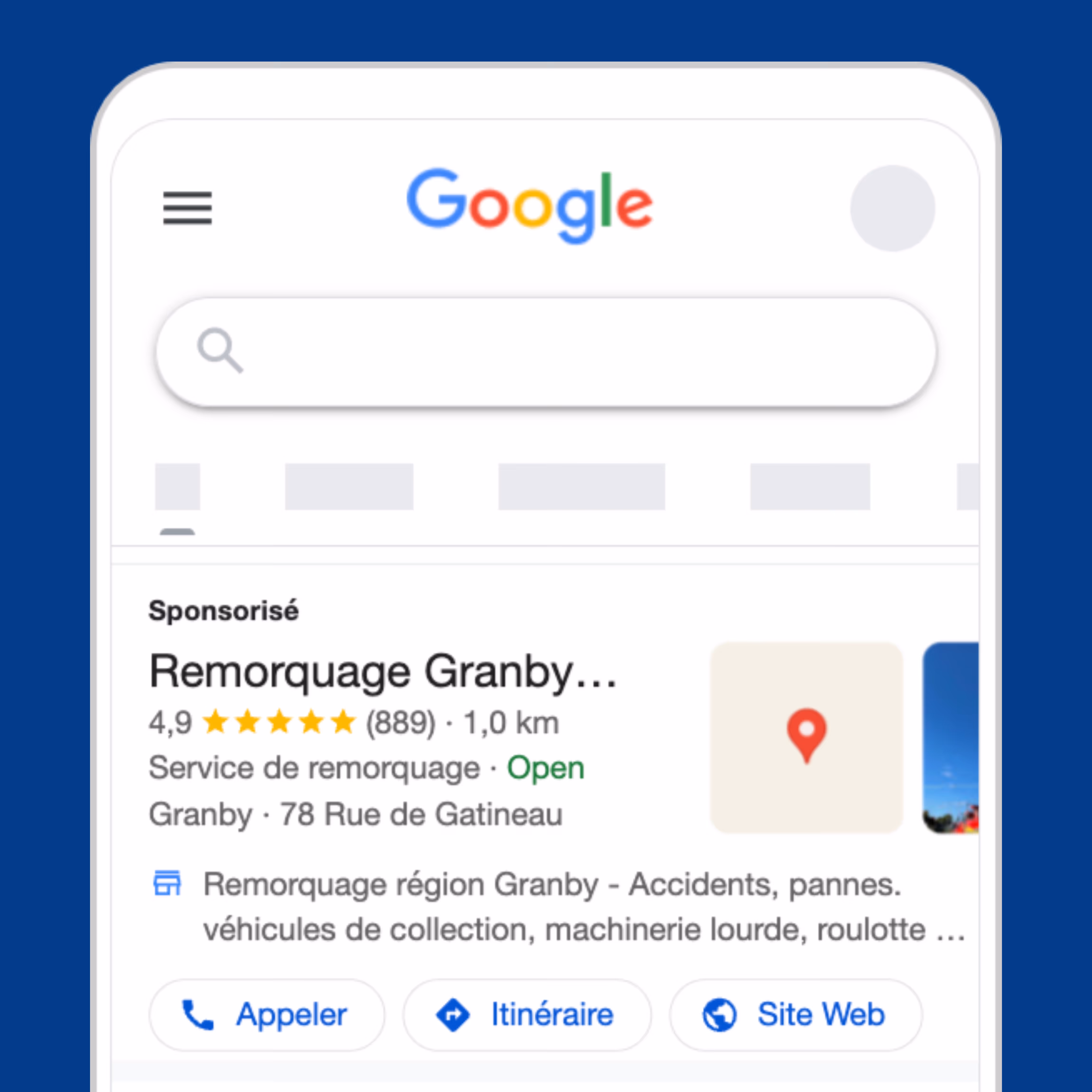 Annonce Google Ads d'une entreprise de construction affichant une note d'avis clients et 889 avis positifs sous le titre de l'annonce.