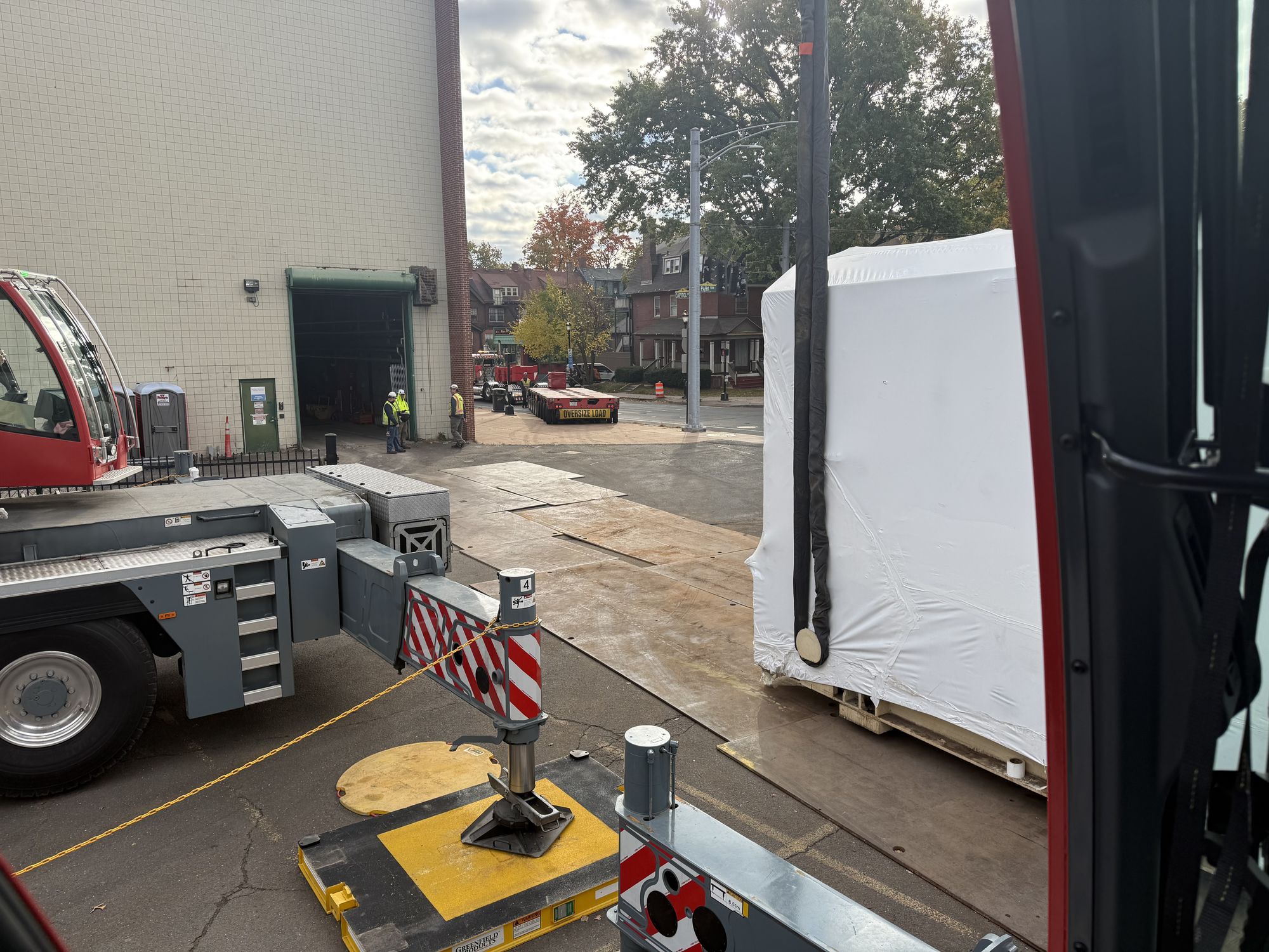Power plant project setup with operated crane from Aero