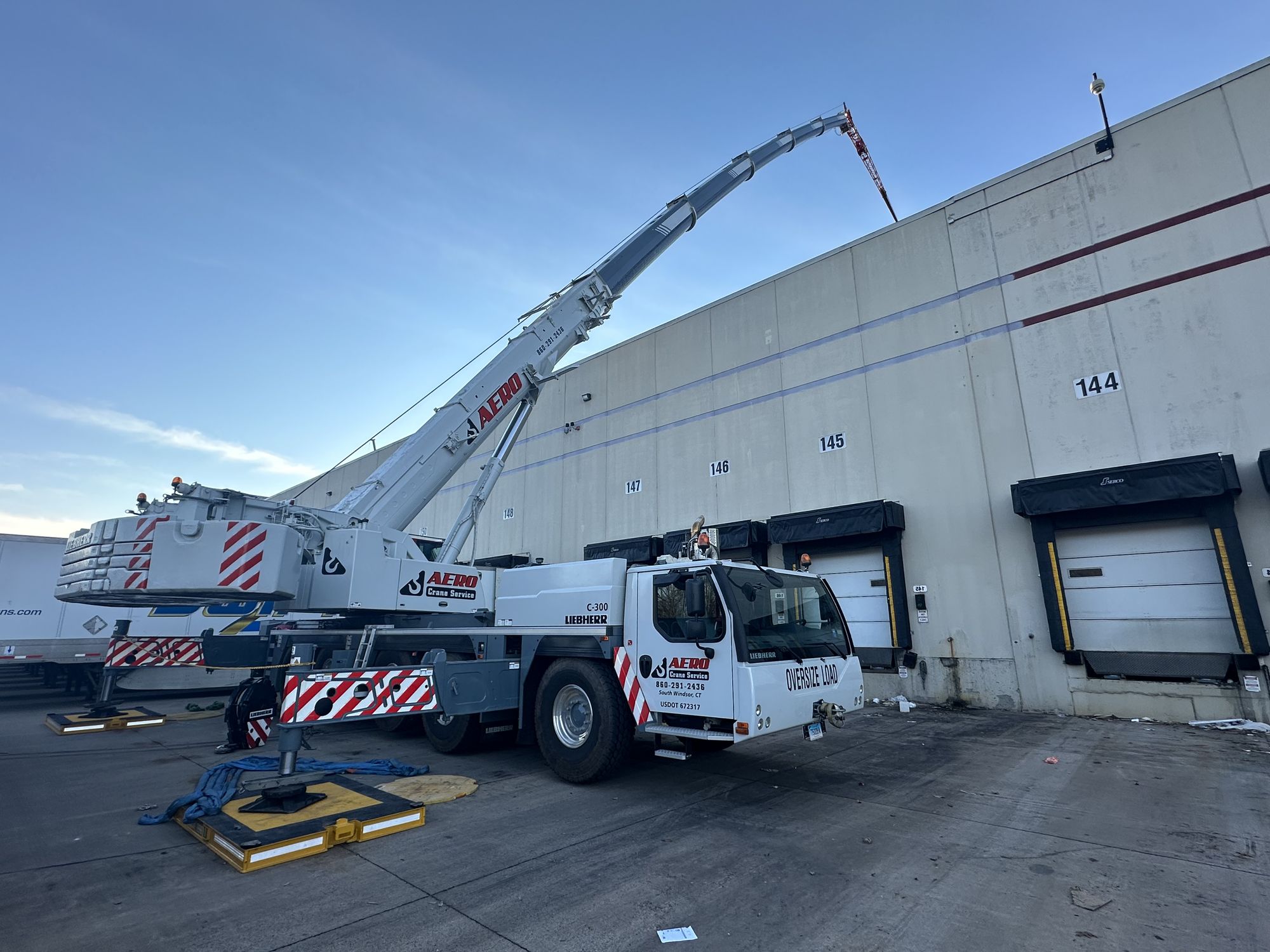 Aero Crane lift at warehouse loading dock