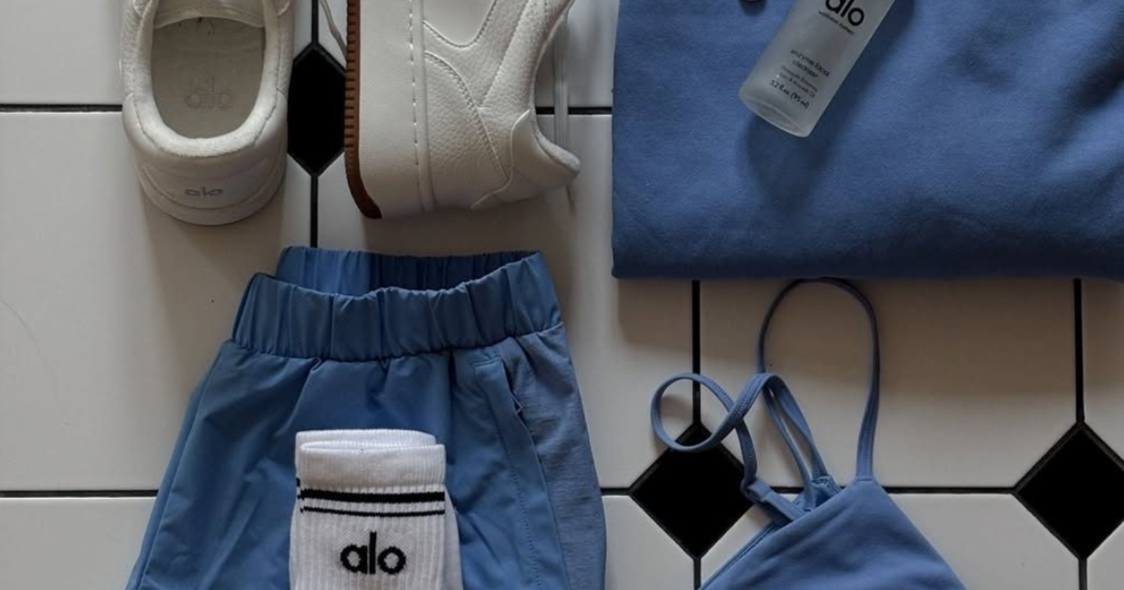 Alo Yoga Marketing Strategy