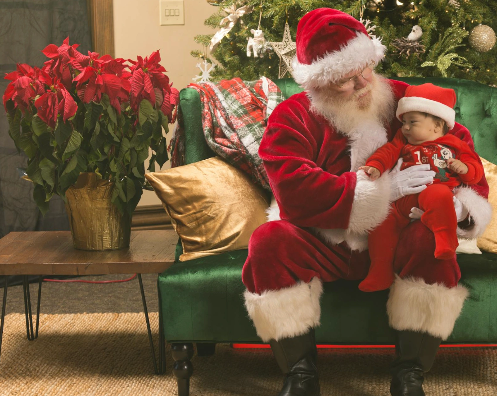 child on Santas lap