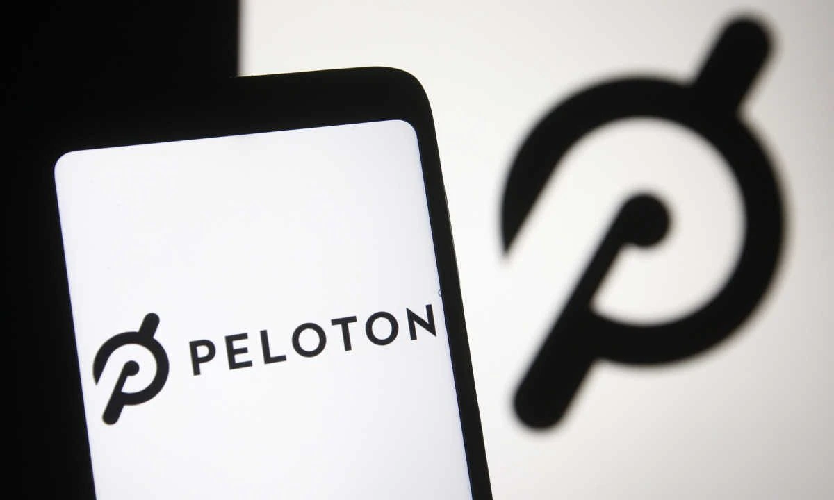 peleton's new logo