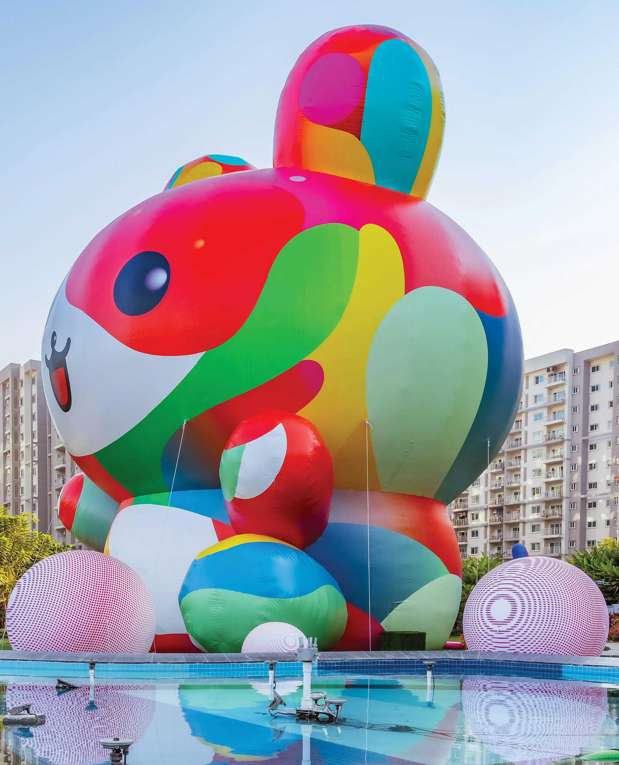 The Inflatable Universe 