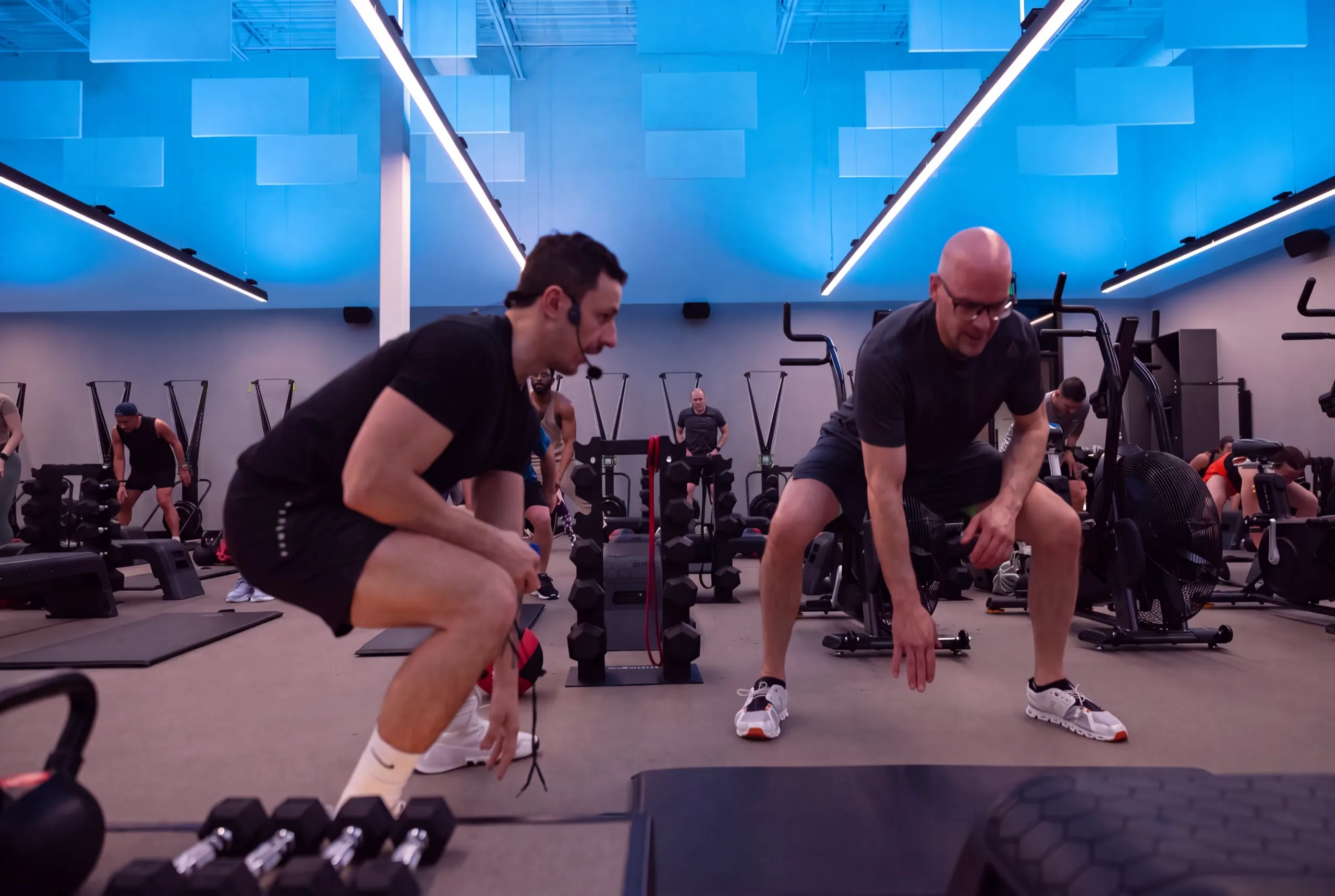 An Altea coach training a member