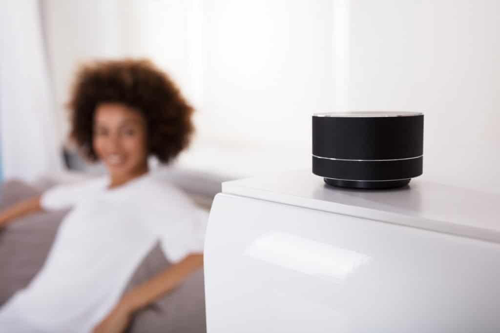 woman-shopping-magento-store-voice-assistant