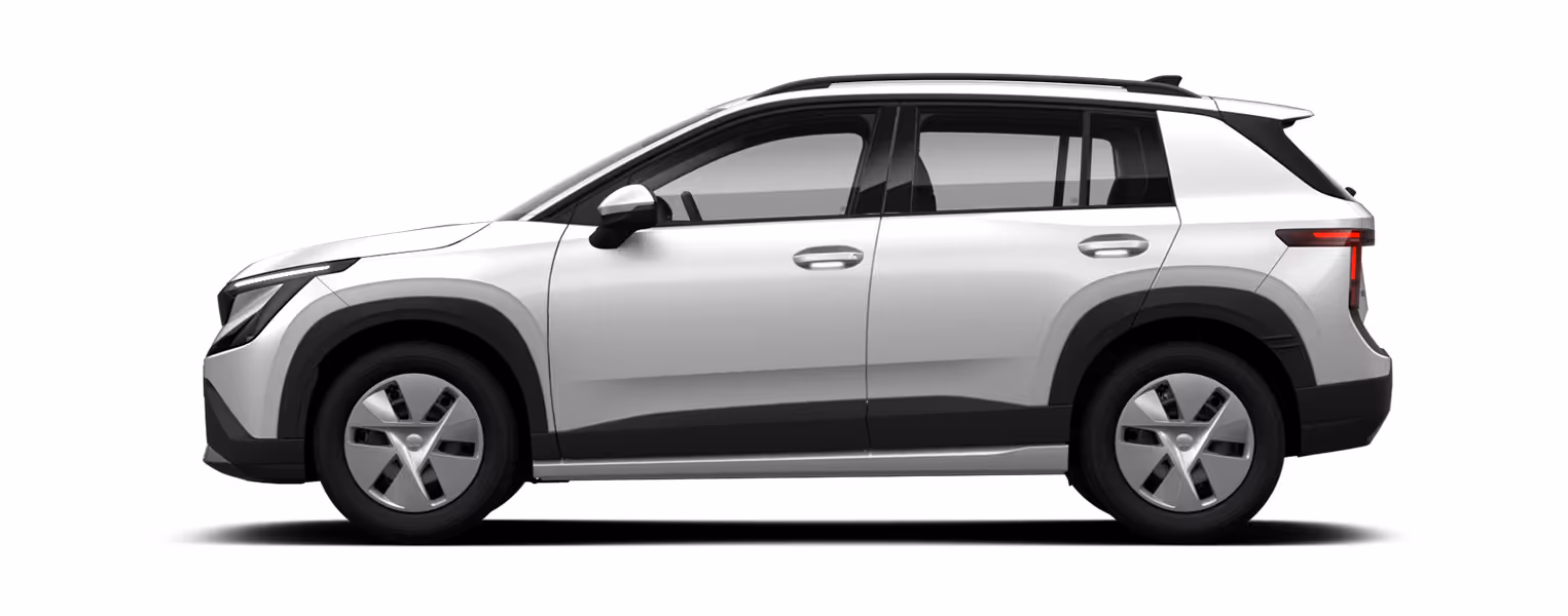 Seitenansicht eines freigestellten Škoda Epiq in der Farbe Plantinum-Weiß Metallic mit 17 Zoll Stahlfelgen “Guan”.