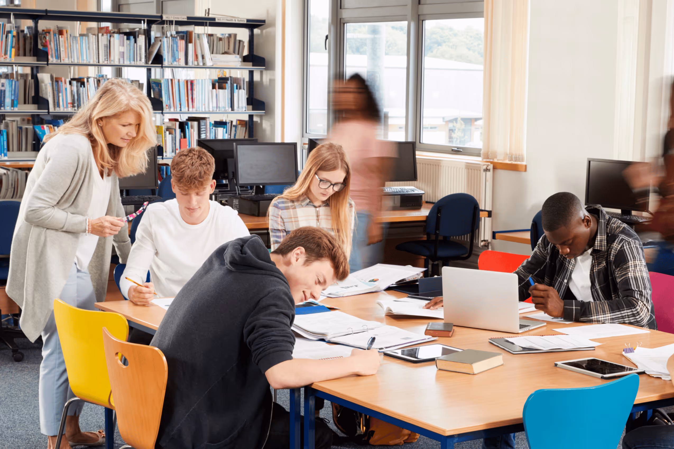 Councils reduce library and culture spend by almost £500m since 2010, new analysis shows