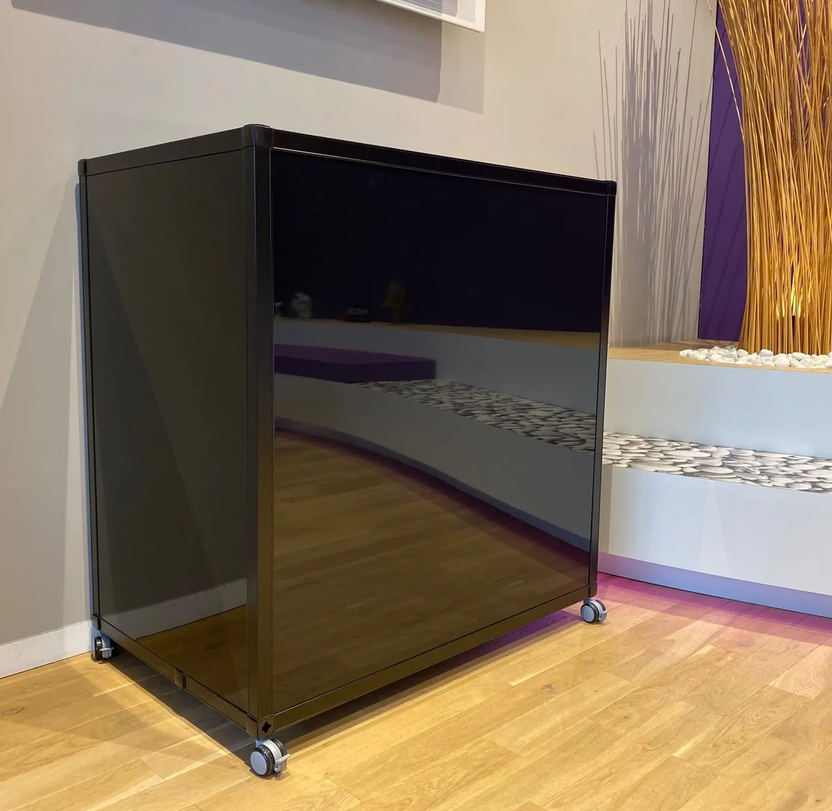 Black gloss mobile cabinet on castors built with T3