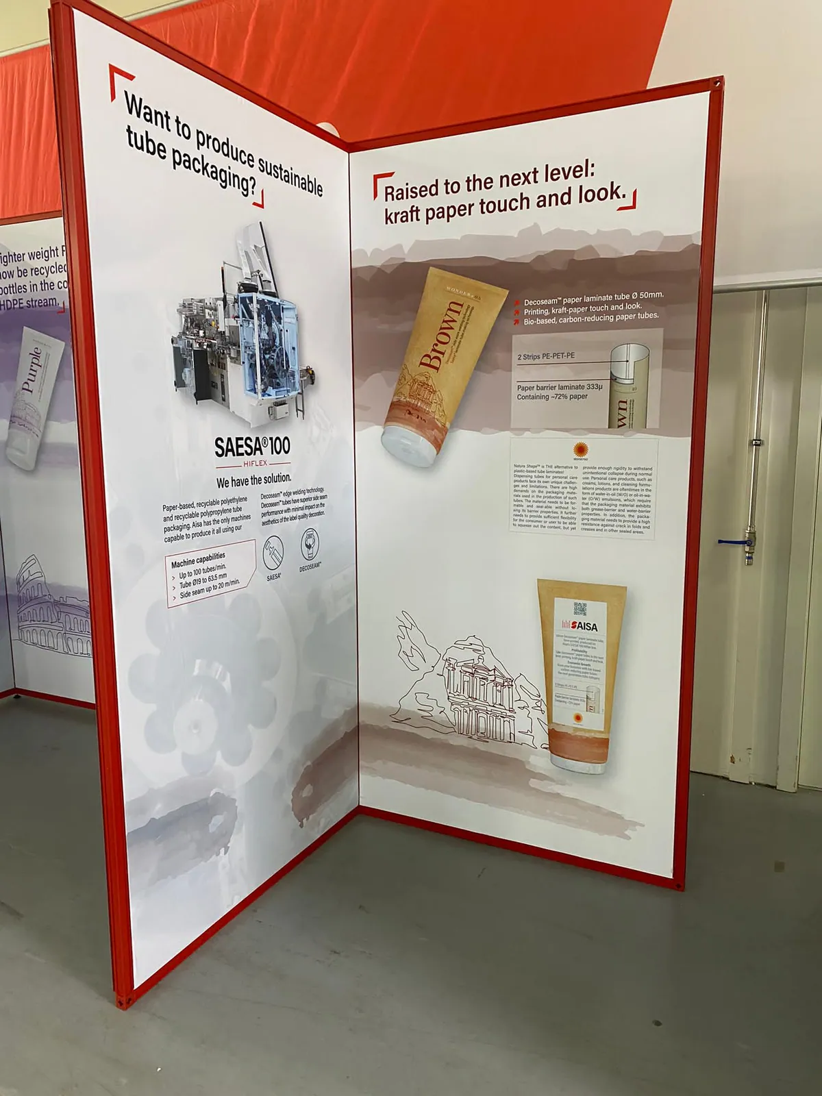 Zigzag information panels in red T3 frames